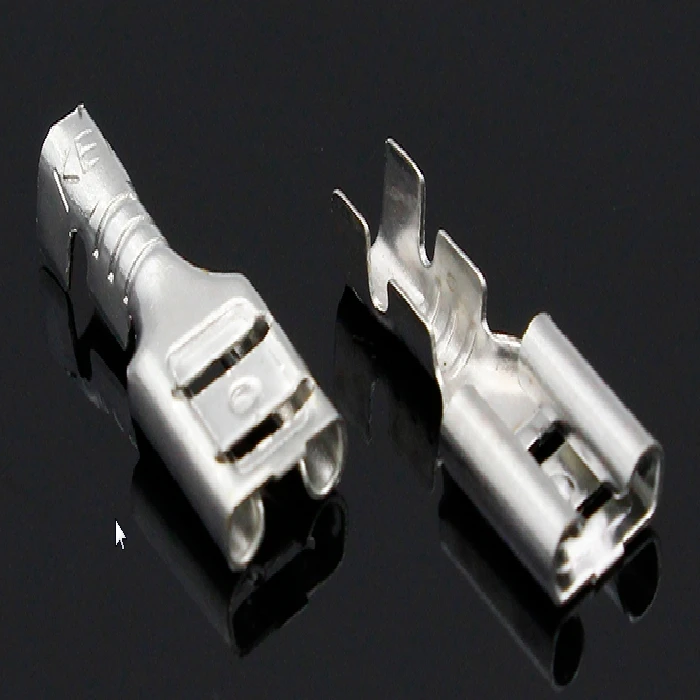 Ženski terminal konektor čeveljček 6,3mm 1 kos